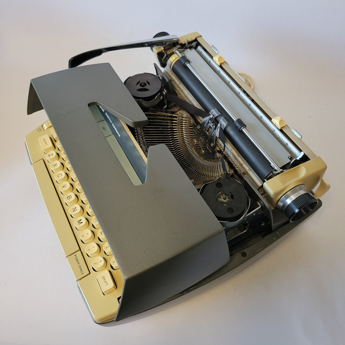 Smith-Corona Electra 110 Electric Typebar typewriter (Reconditioned)