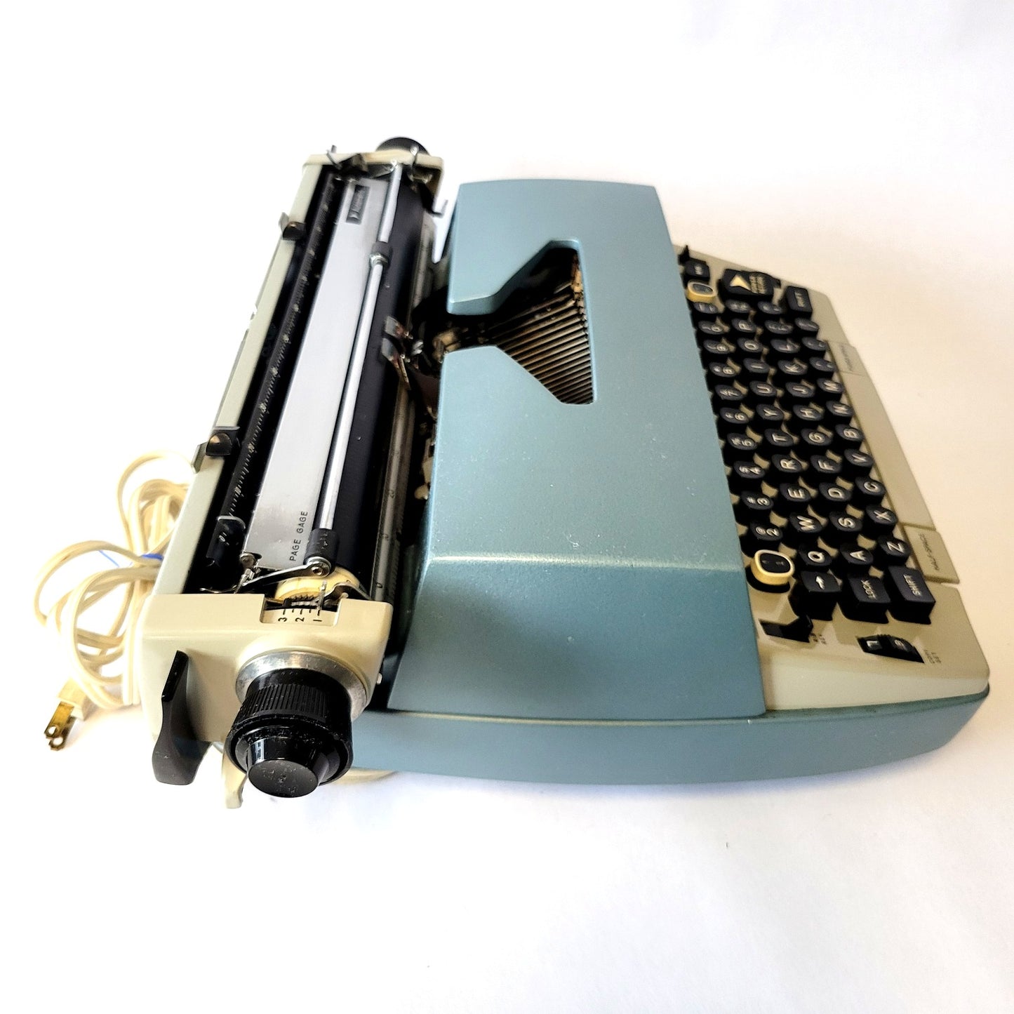Smith Corona Electra 220 Portable Electric Typewriter (Reconditioned)