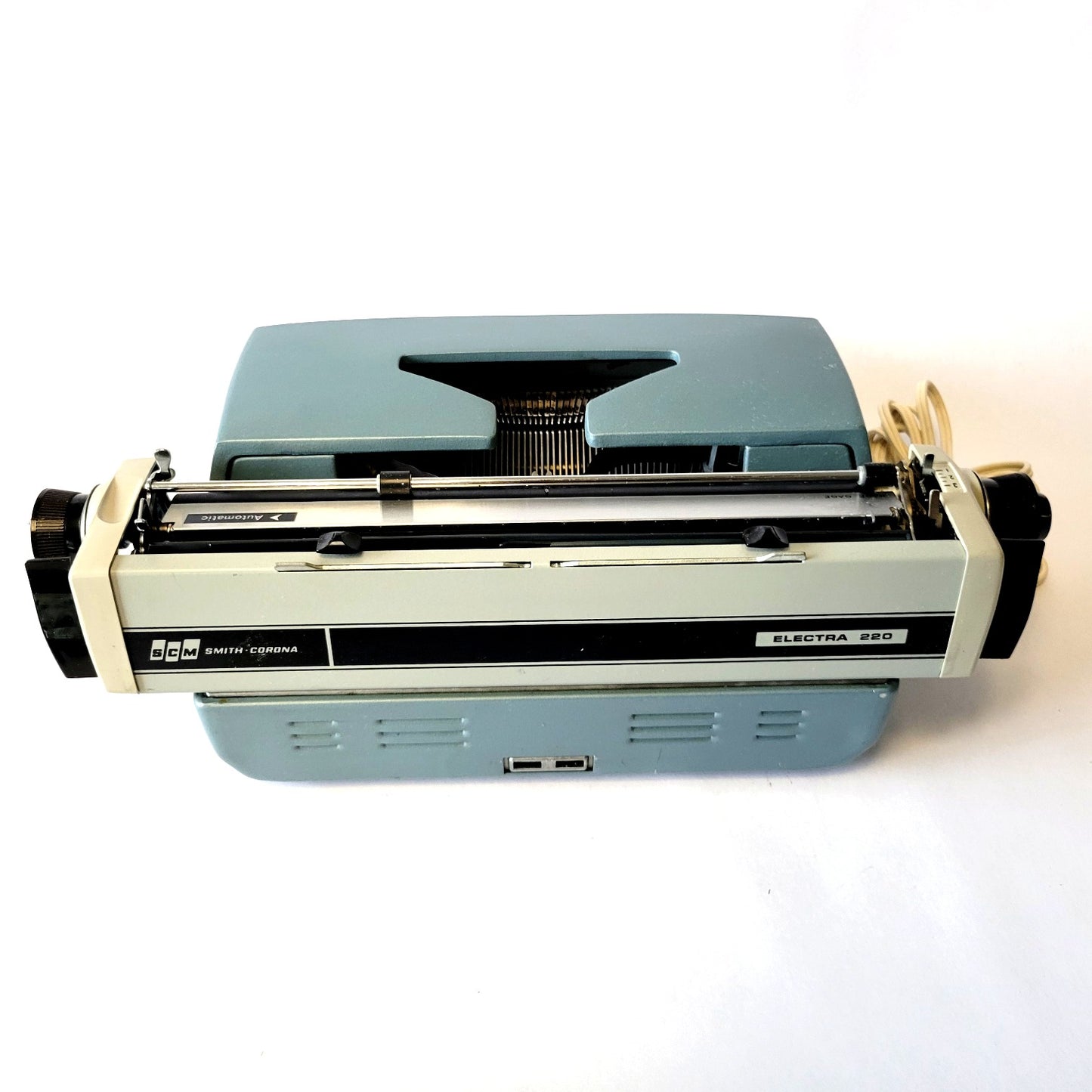 SCM Electra 220 Typewriter picture shows back of machine