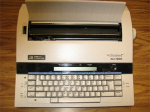 Smith Corona Typewriter XD7500 Refurbished with New Machine Warranty SCM XD 750